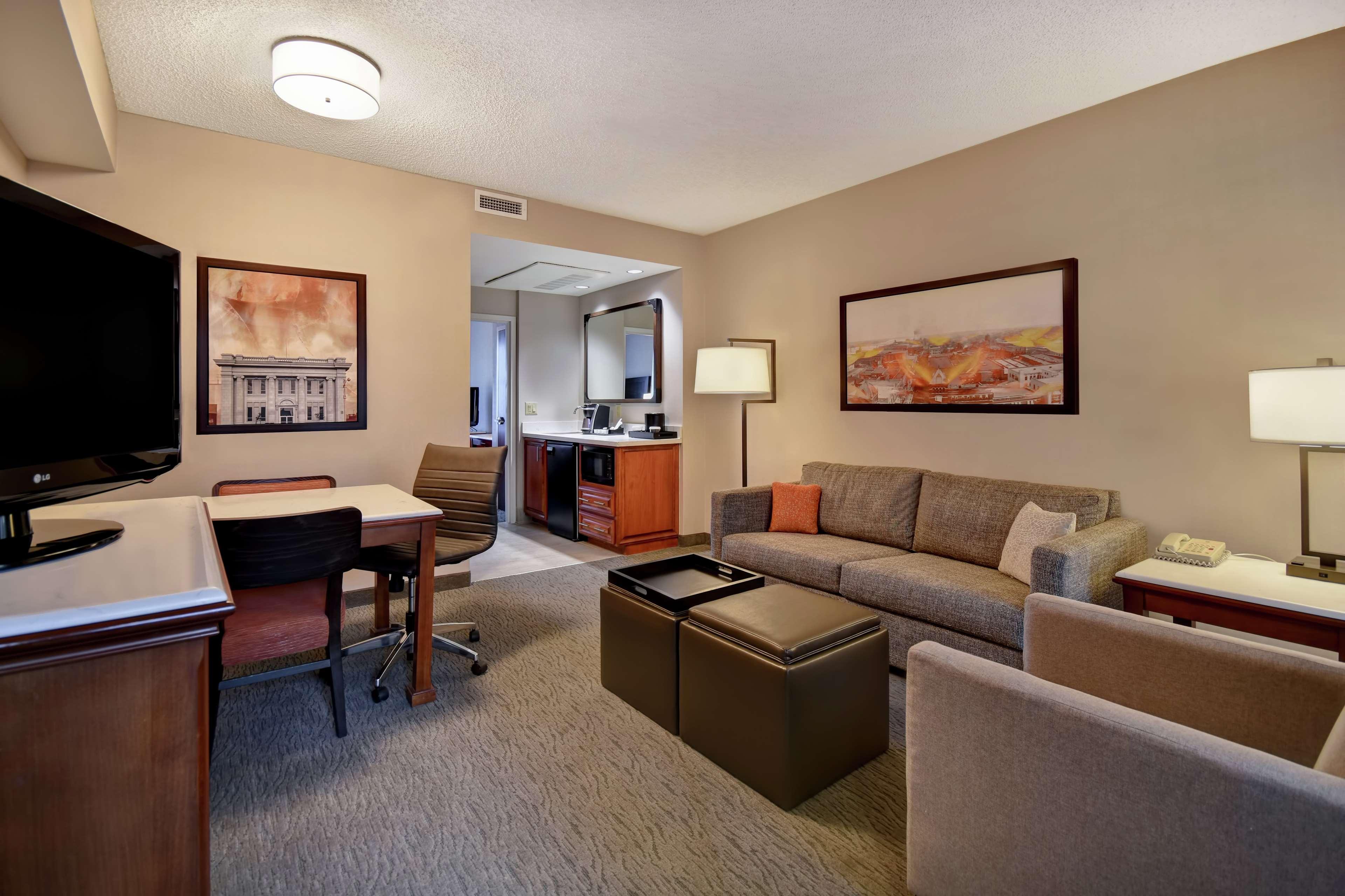 Embassy Suites Little Rock Buitenkant foto