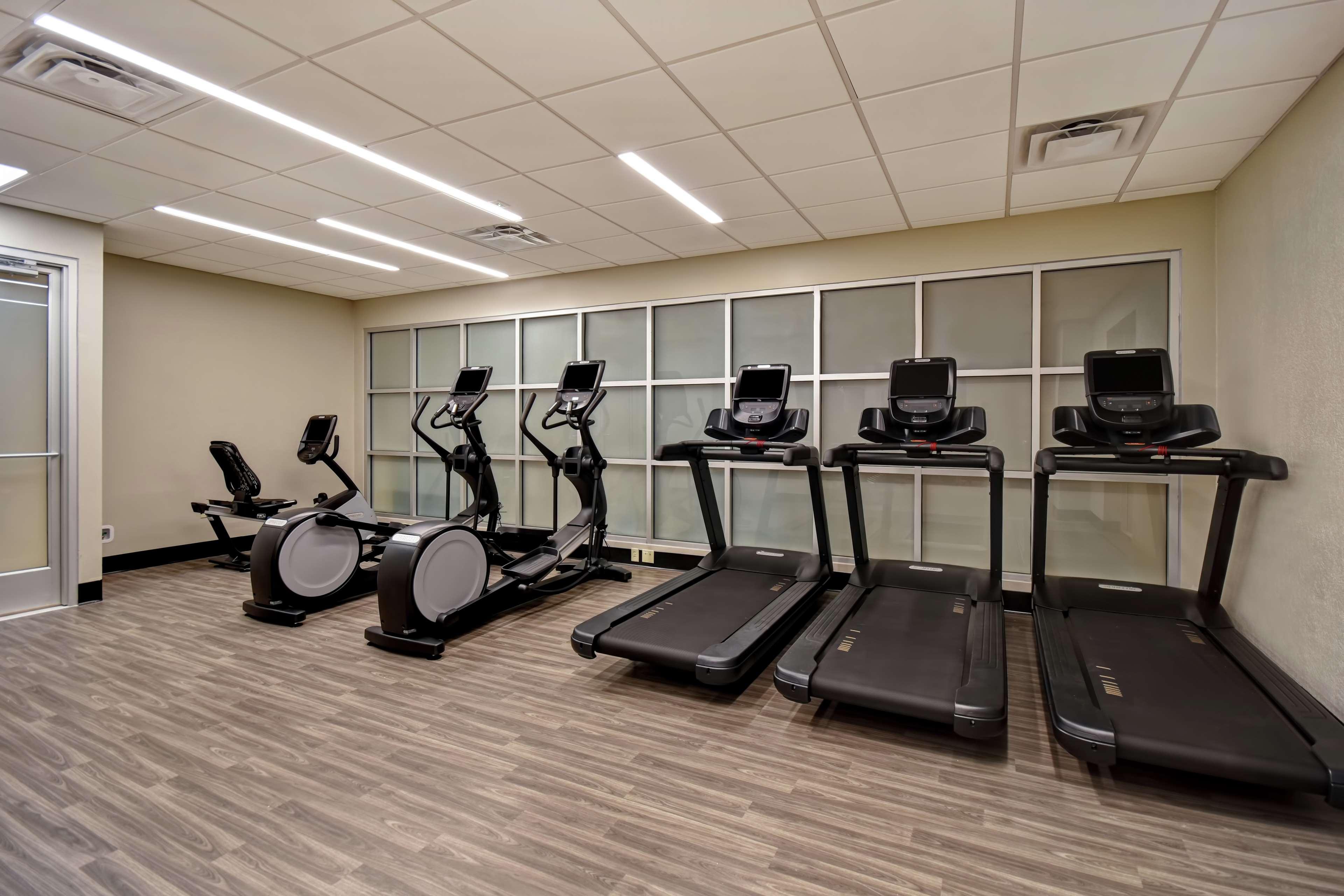 Embassy Suites Little Rock Buitenkant foto