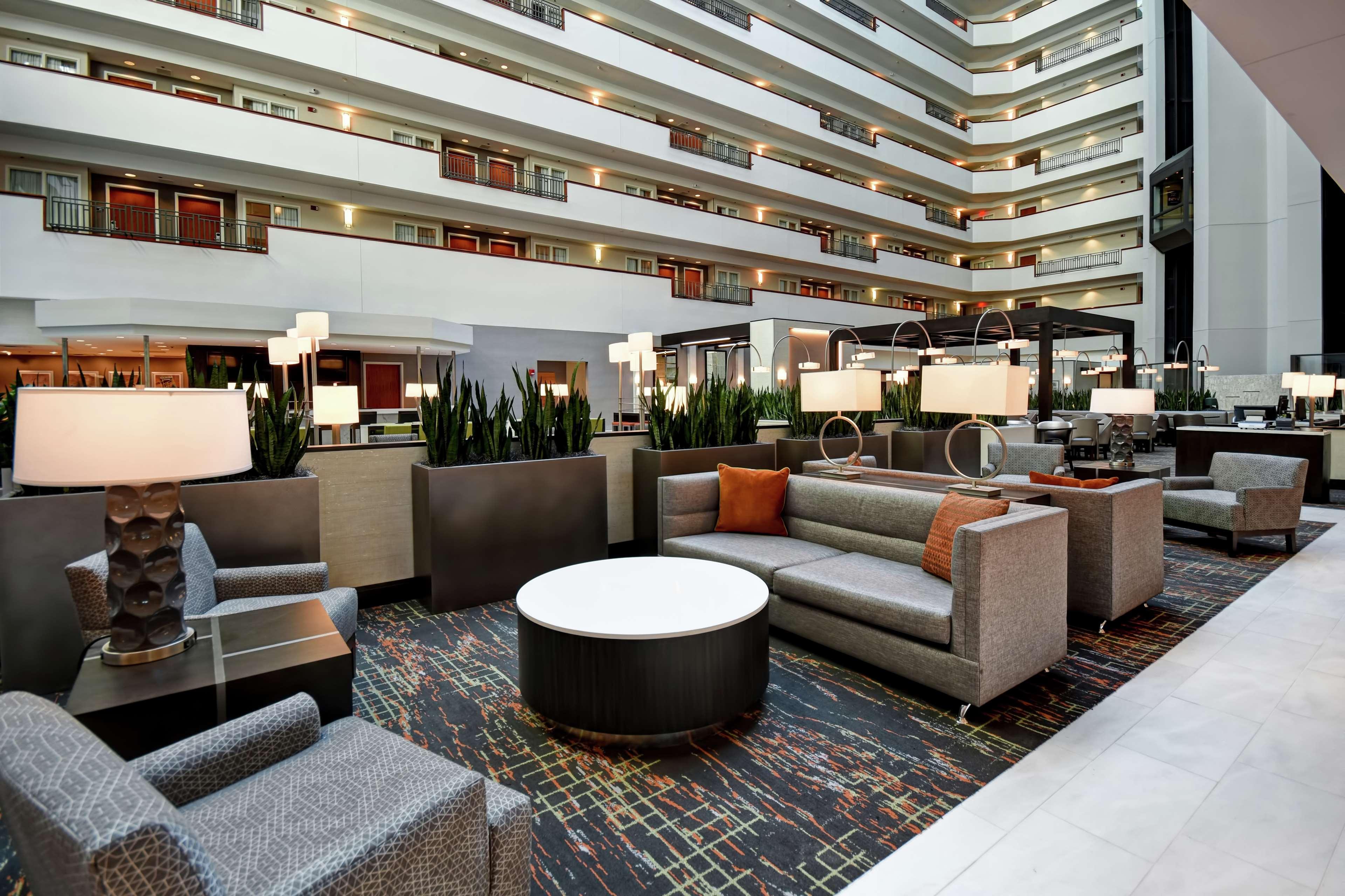 Embassy Suites Little Rock Buitenkant foto