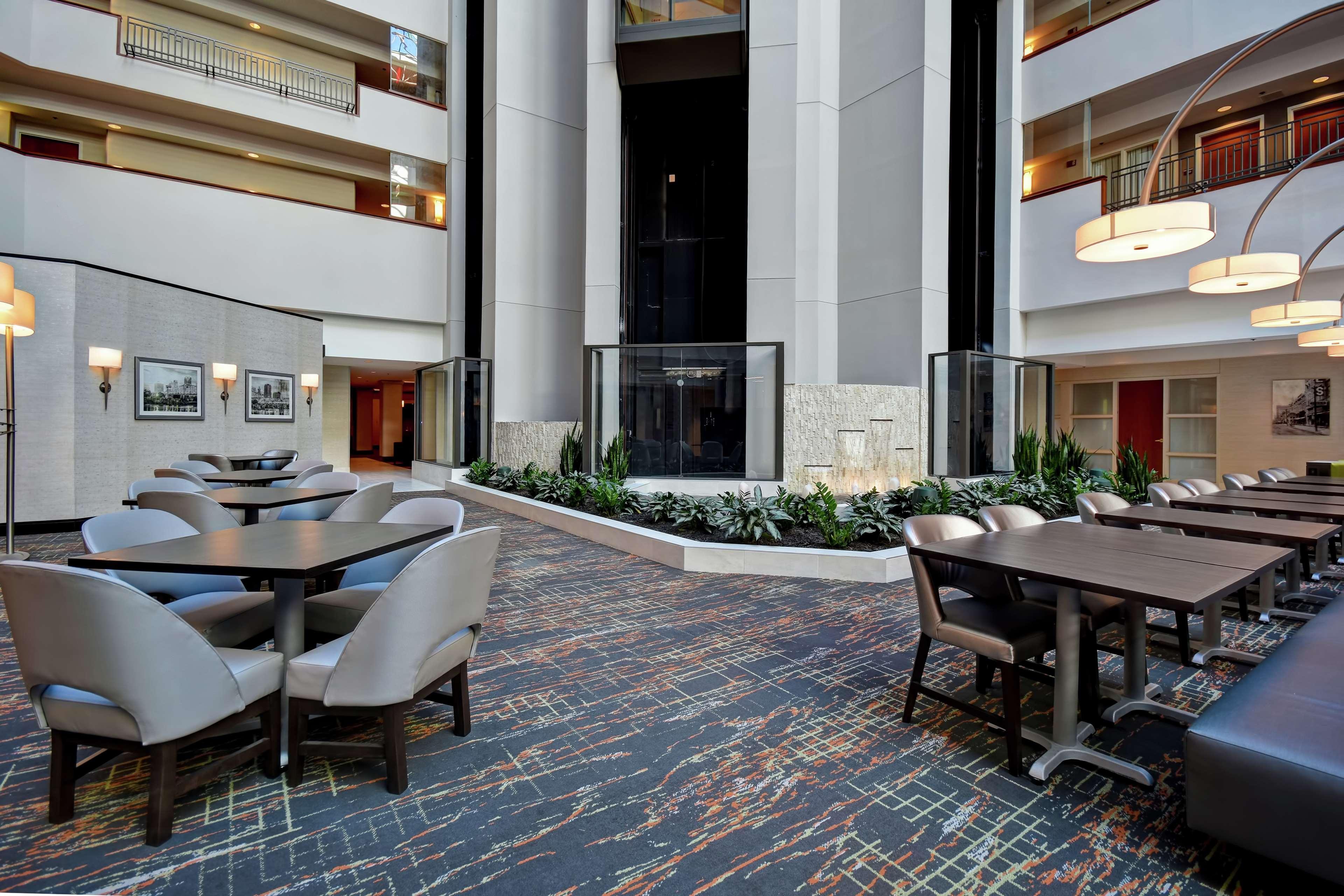 Embassy Suites Little Rock Buitenkant foto