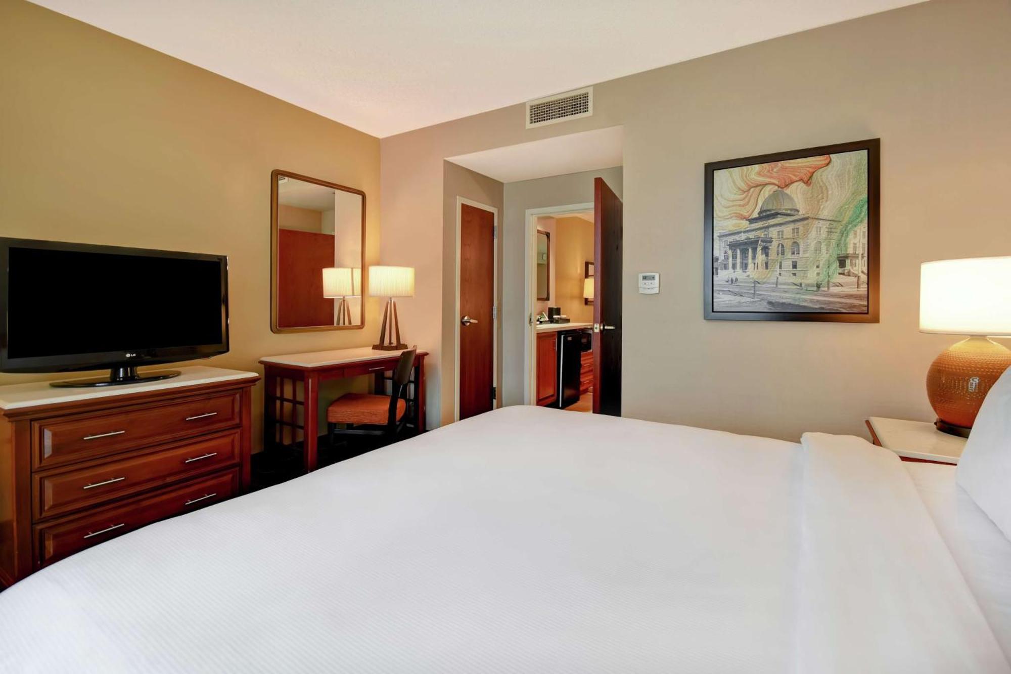 Embassy Suites Little Rock Buitenkant foto