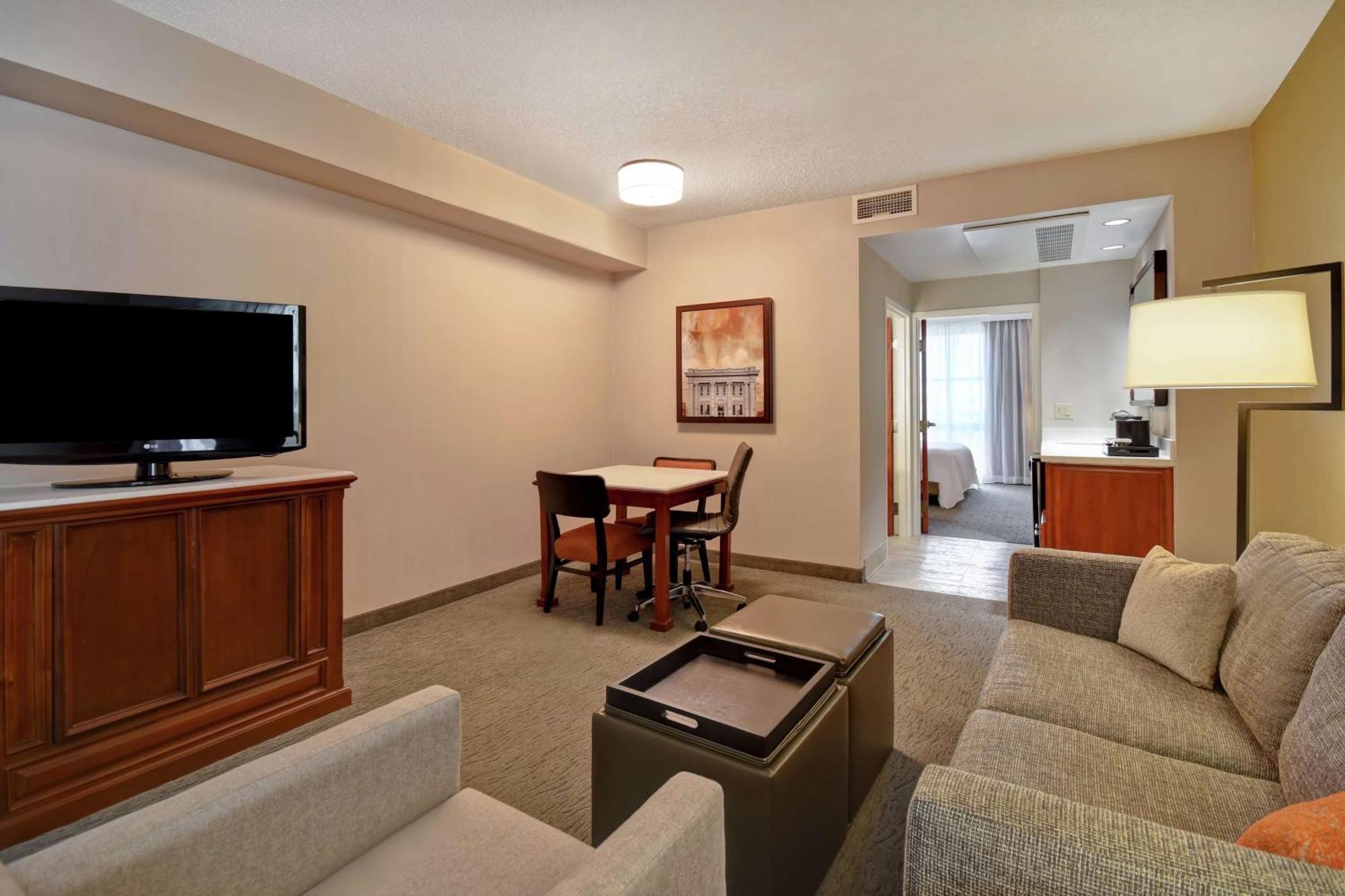 Embassy Suites Little Rock Buitenkant foto
