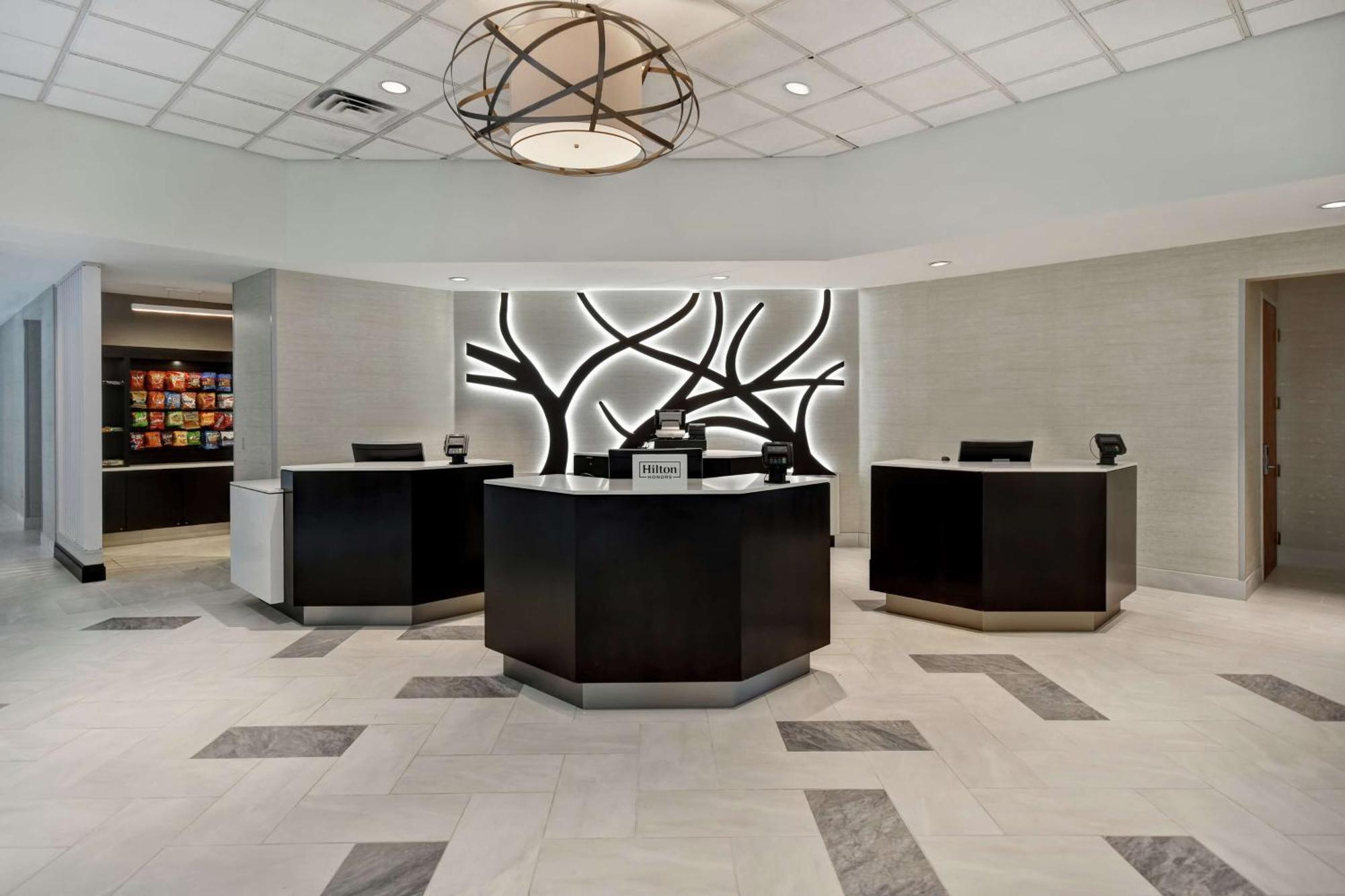 Embassy Suites Little Rock Buitenkant foto