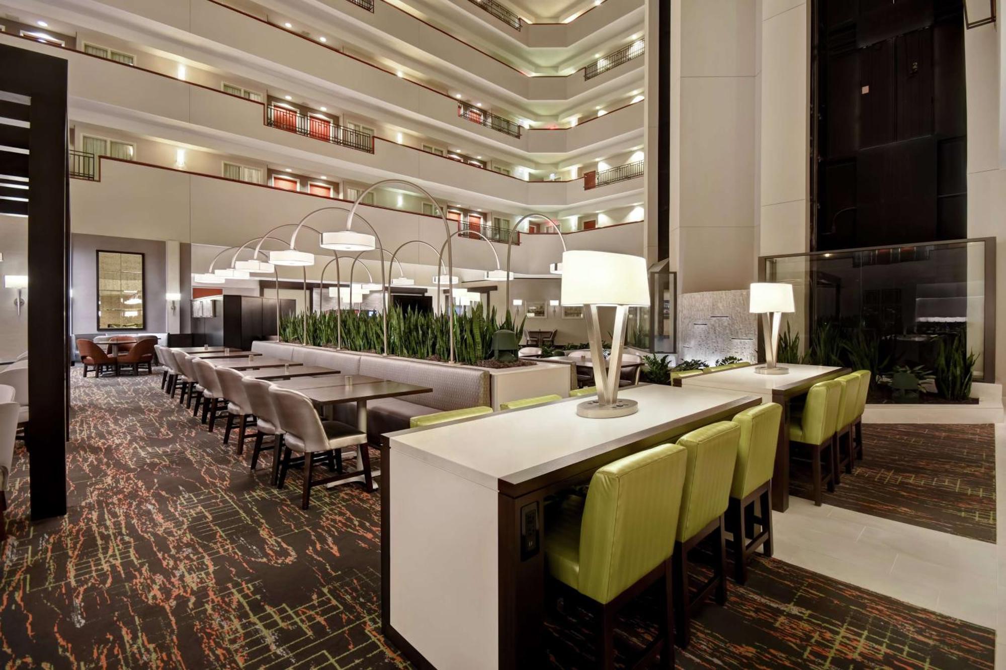 Embassy Suites Little Rock Buitenkant foto