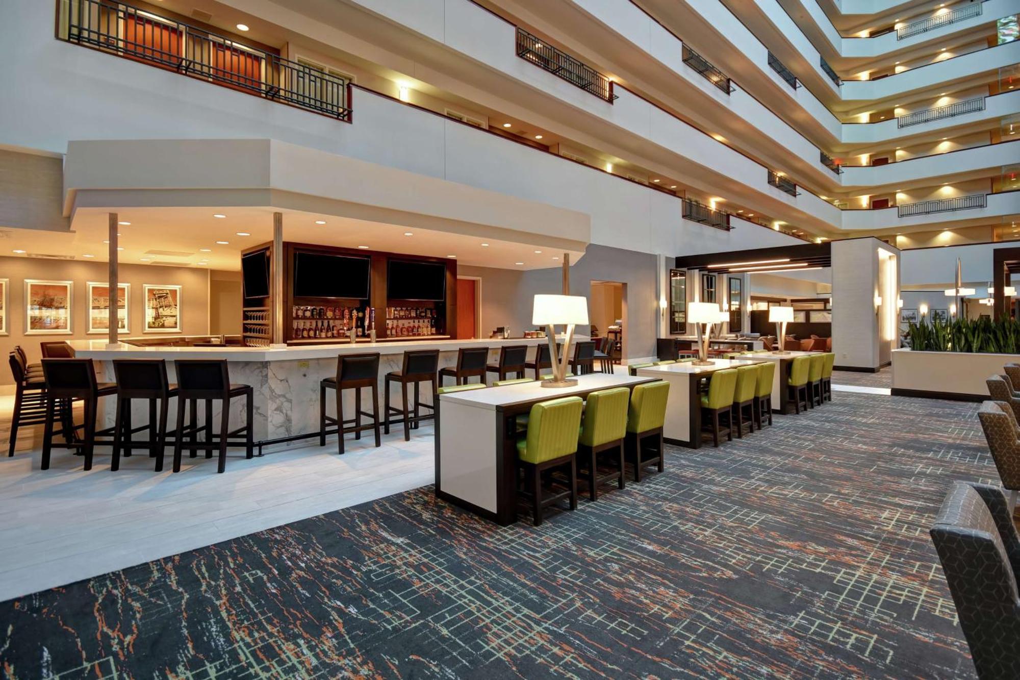 Embassy Suites Little Rock Buitenkant foto